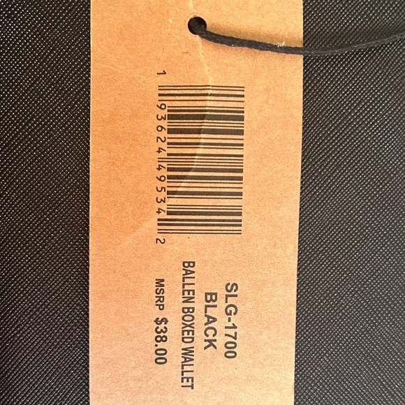 Steve Madden Elegant Black Wallet - Picture 7 of 7